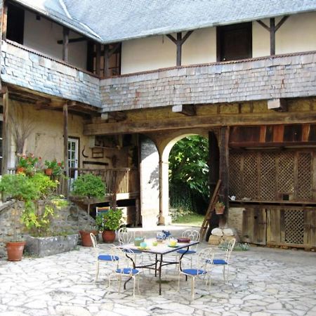 Bed and Breakfast La Ferme Dague Lasseube Екстер'єр фото