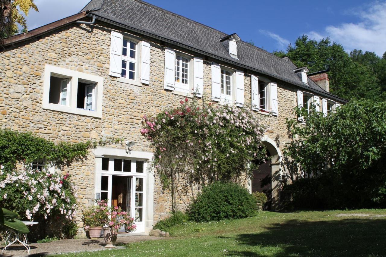 Bed and Breakfast La Ferme Dague Lasseube Екстер'єр фото