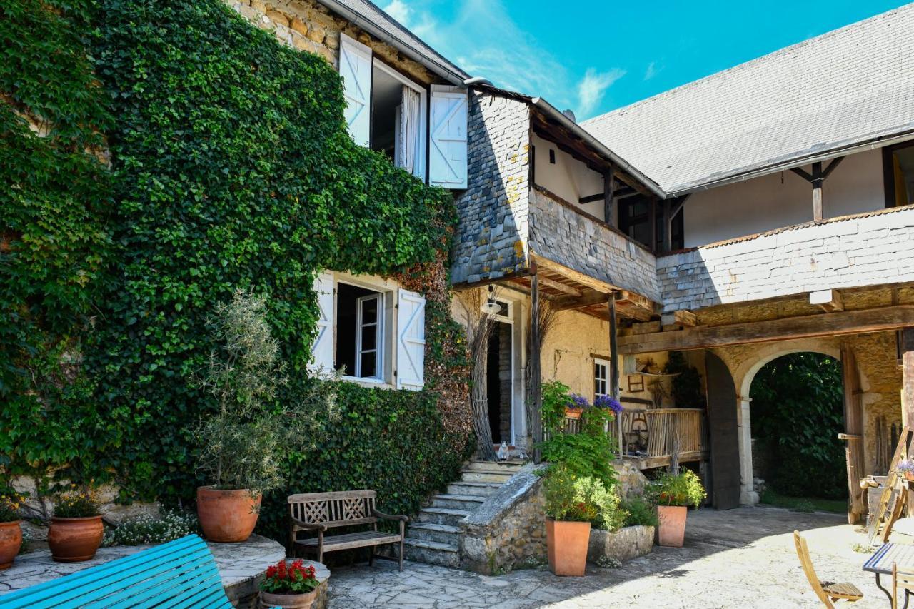 Bed and Breakfast La Ferme Dague Lasseube Екстер'єр фото