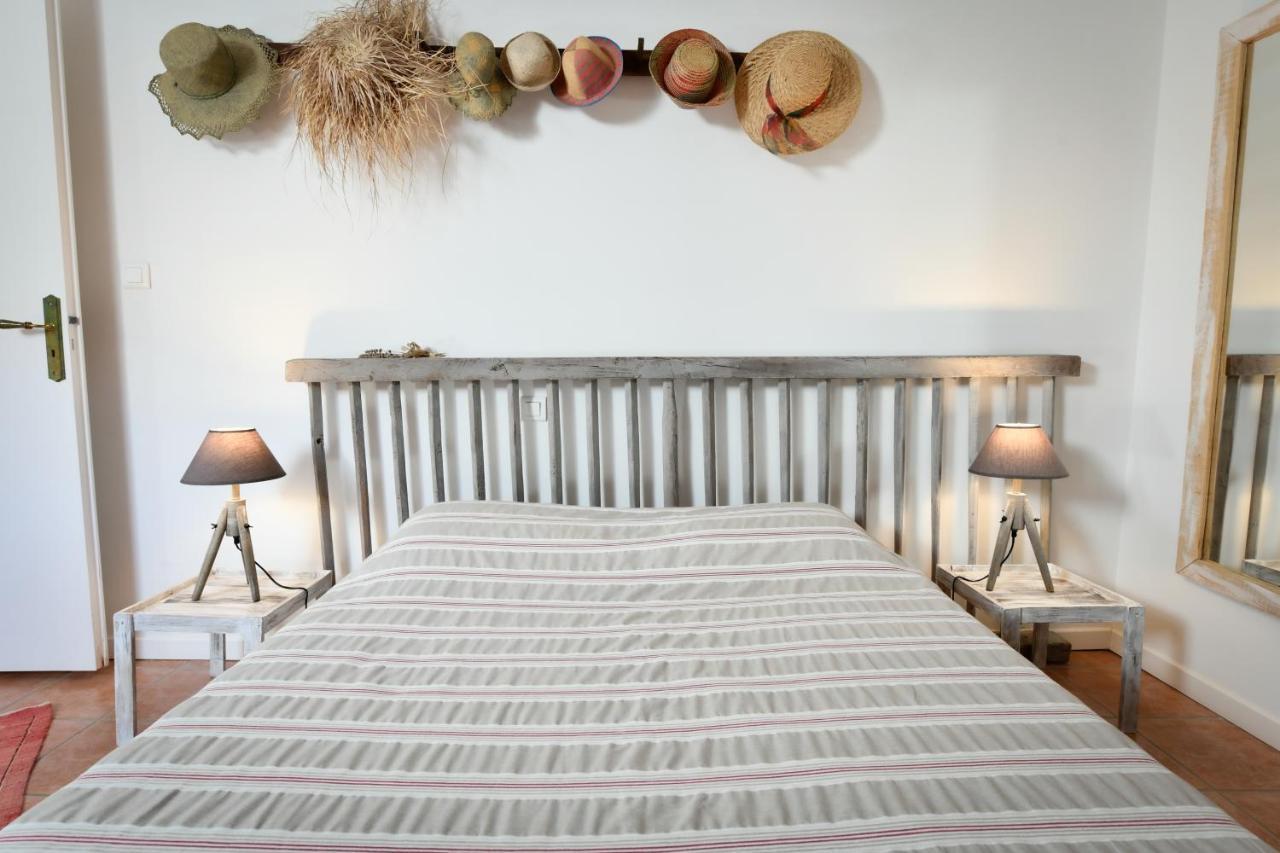 Bed and Breakfast La Ferme Dague Lasseube Екстер'єр фото
