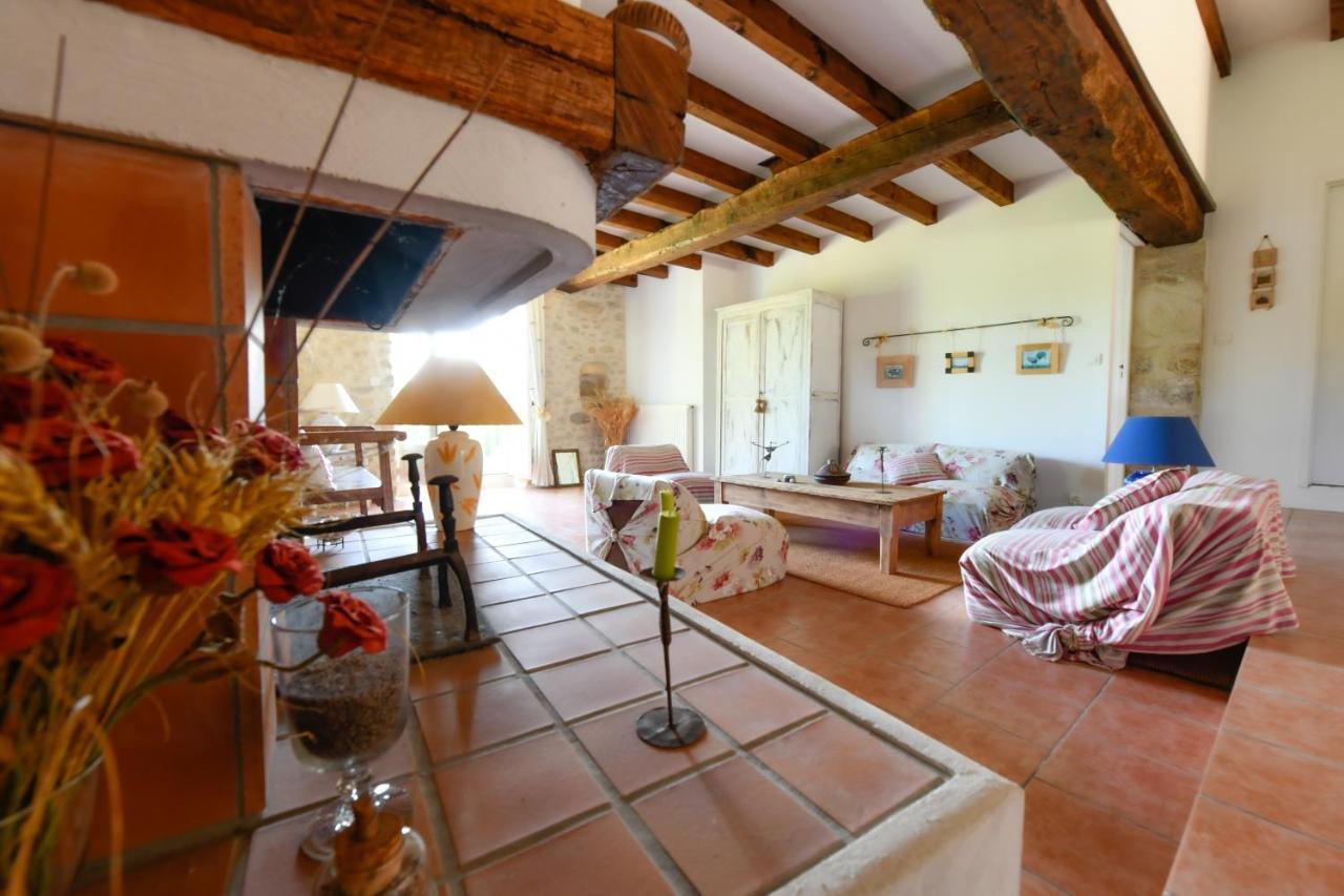 Bed and Breakfast La Ferme Dague Lasseube Екстер'єр фото